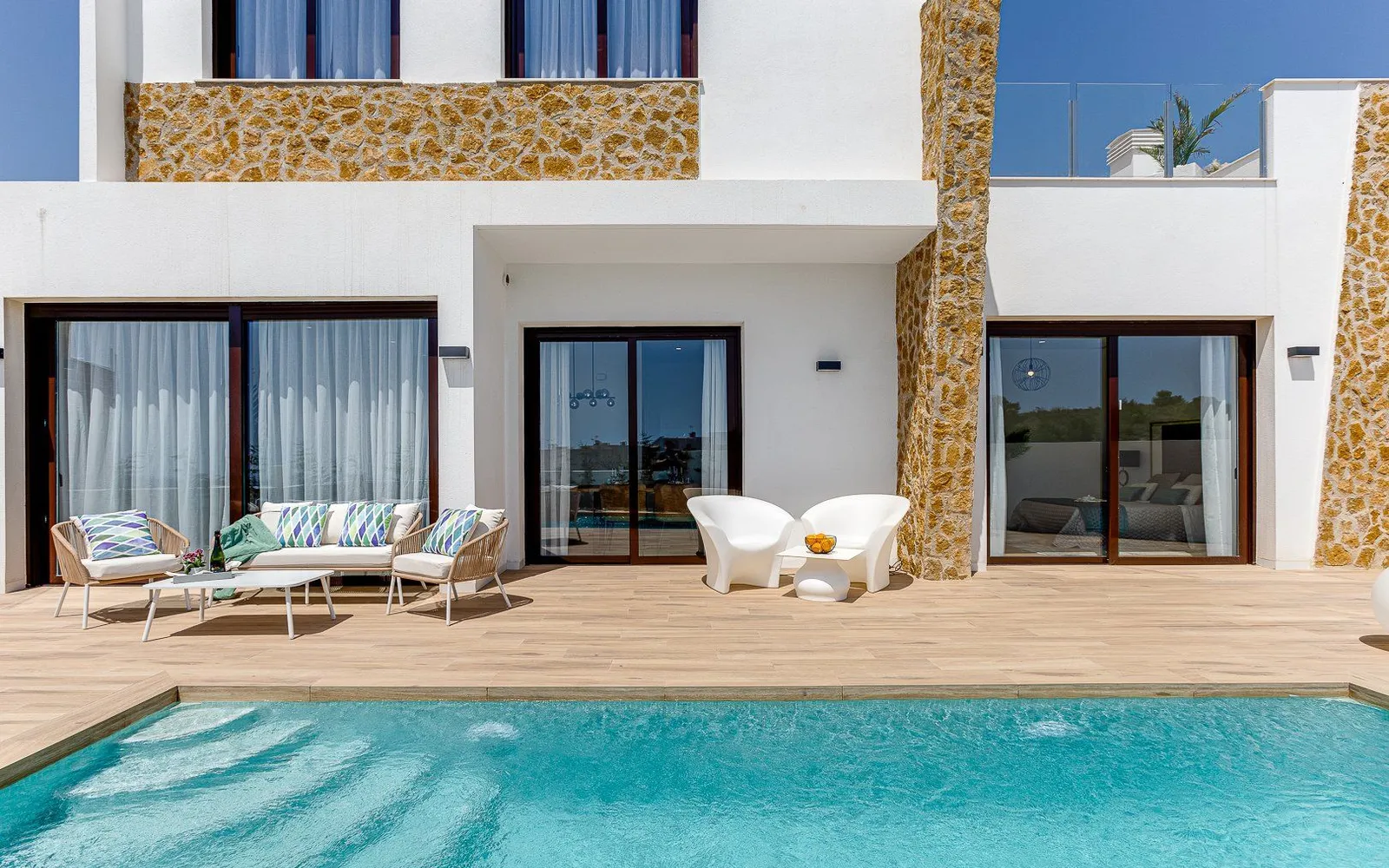 Villa de 2 dormitorios en Finestrat, Costa Blanca — foto 1 de 30