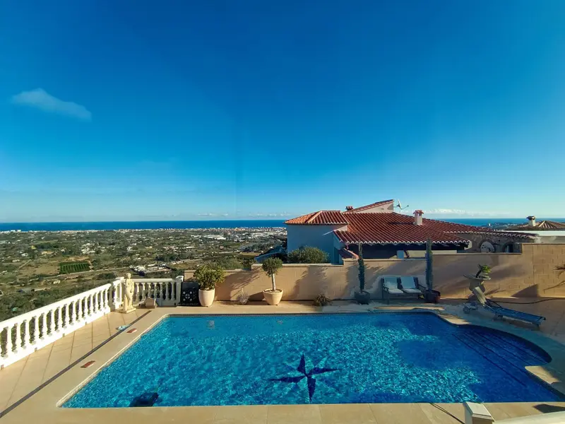 Villa with 4 bedrooms in Dénia, Costa Blanca — photo 5 of 30