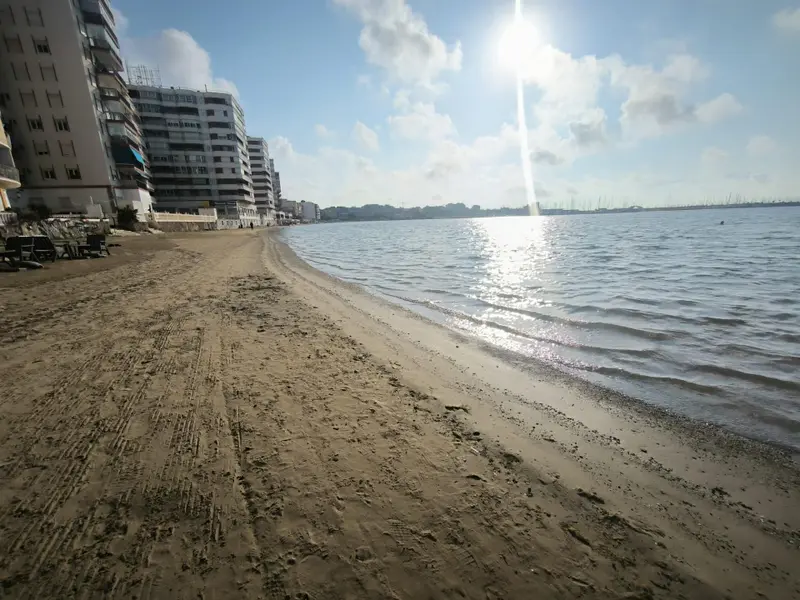 Apartamento de 2 dormitorios en Torrevieja, Costa Blanca — foto 21 de 23