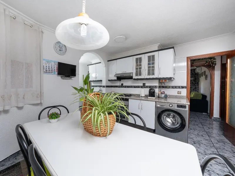 Apartment with 3 bedrooms in Elche, Costa Blanca — photo 4 of 27