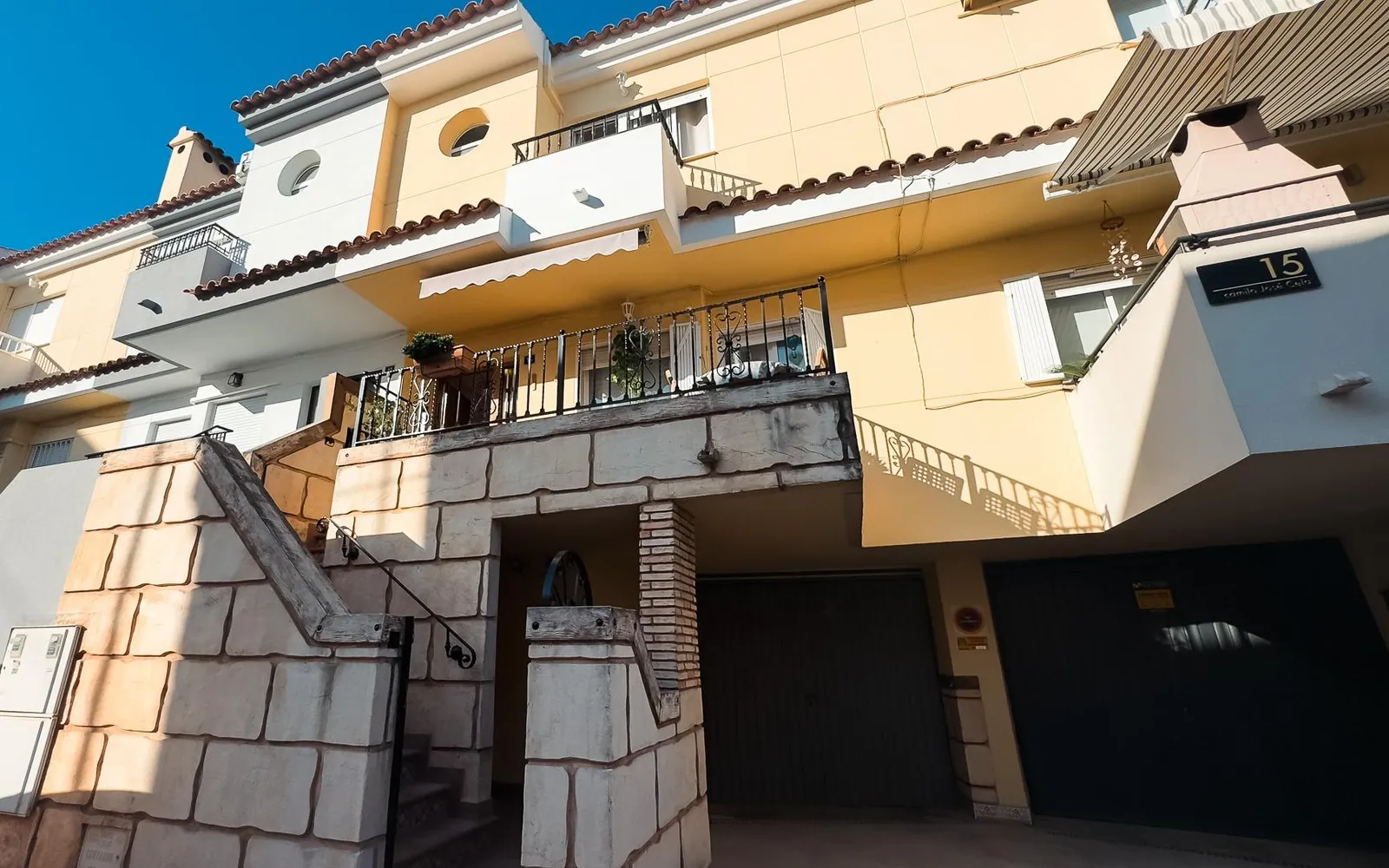 Bungalow de 3 dormitorios en Desconocido, Costa Blanca — foto 1 de 30