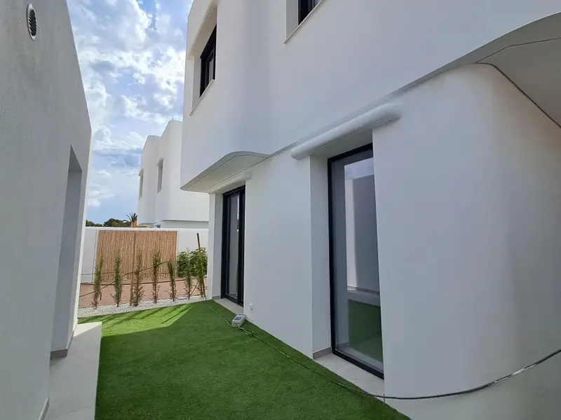 Villa de 4 dormitorios en Albir, Costa Blanca — foto 23 de 30