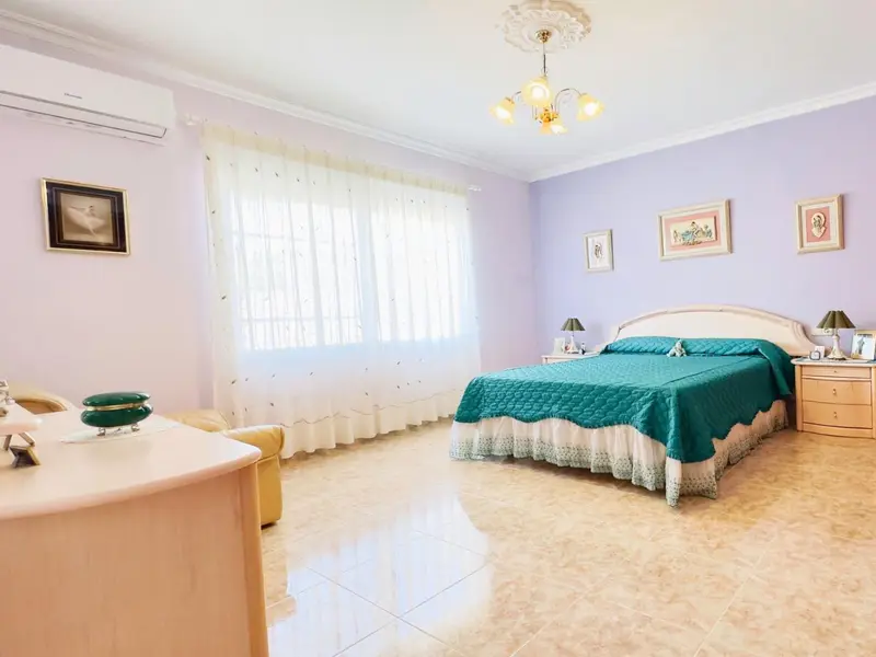 Вилла de 6 dormitorios en La Nucía, Costa Blanca — фото 5 из 29