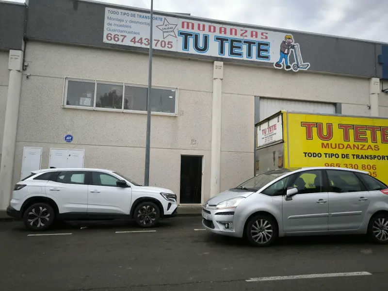 Commercial in Alcoy, Costa Blanca — photo 3 of 18