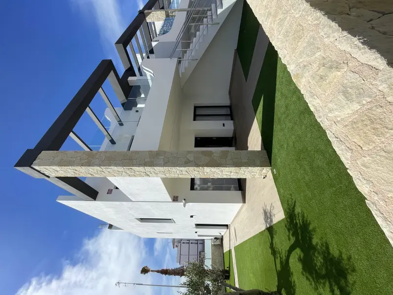 Grundstück mit 3 Schlafzimmern in Torrevieja, Costa Blanca — Foto 1 von 30