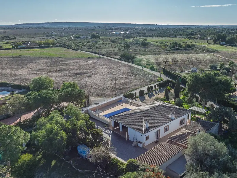 Villa with 3 bedrooms in Elche, Costa Blanca — photo 2 of 30