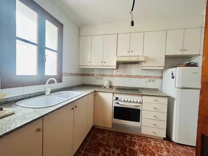 Villa mit 5 Schlafzimmern in Oliva, Costa Blanca — Foto 1 von 10
