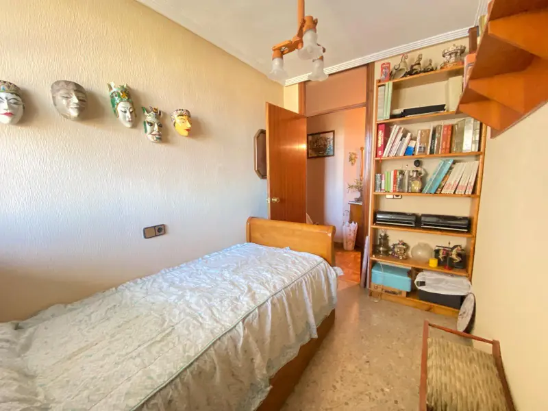 Apartamento de 4 dormitorios en Alicante, Costa Blanca — foto 24 de 30