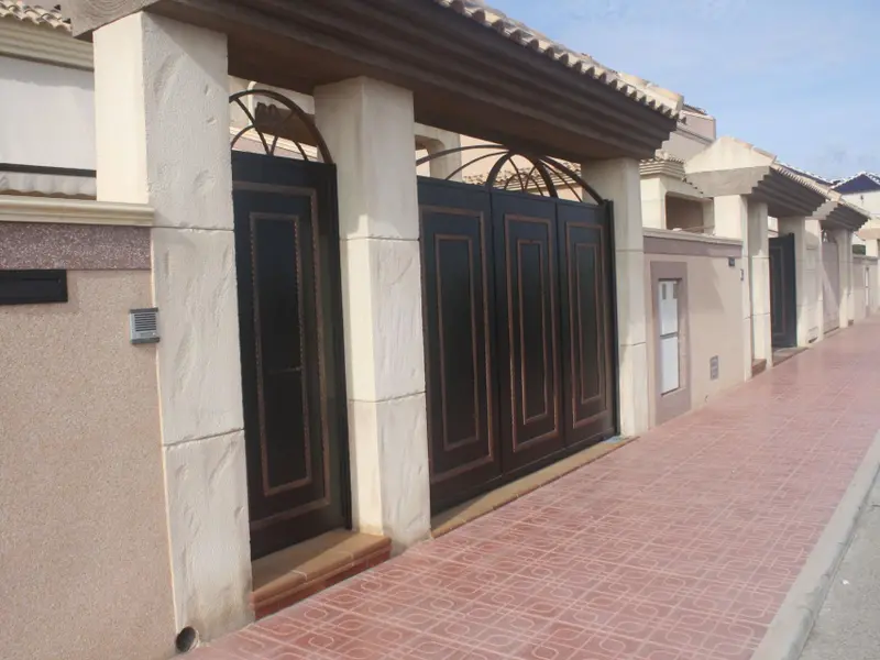 Geschakelde woning met 2 slaapkamers in Torrevieja, Costa Blanca — foto 24 van 30