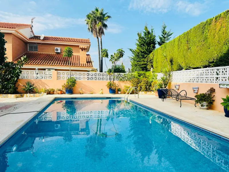 Villa de 4 dormitorios en Benidorm, Costa Blanca — foto 25 de 26