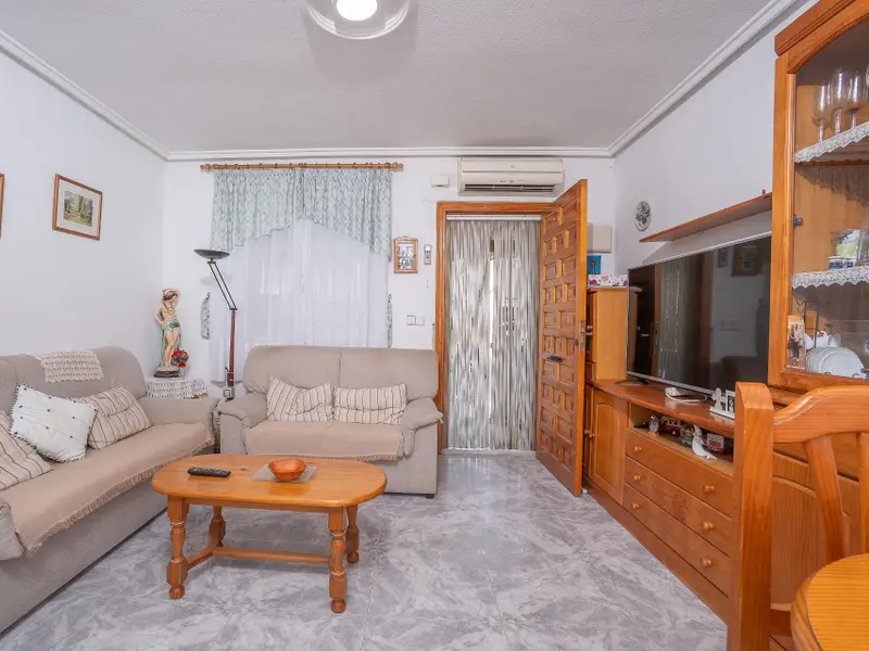 Apartamento de 2 dormitorios en Santa Pola, Costa Blanca — foto 6 de 23