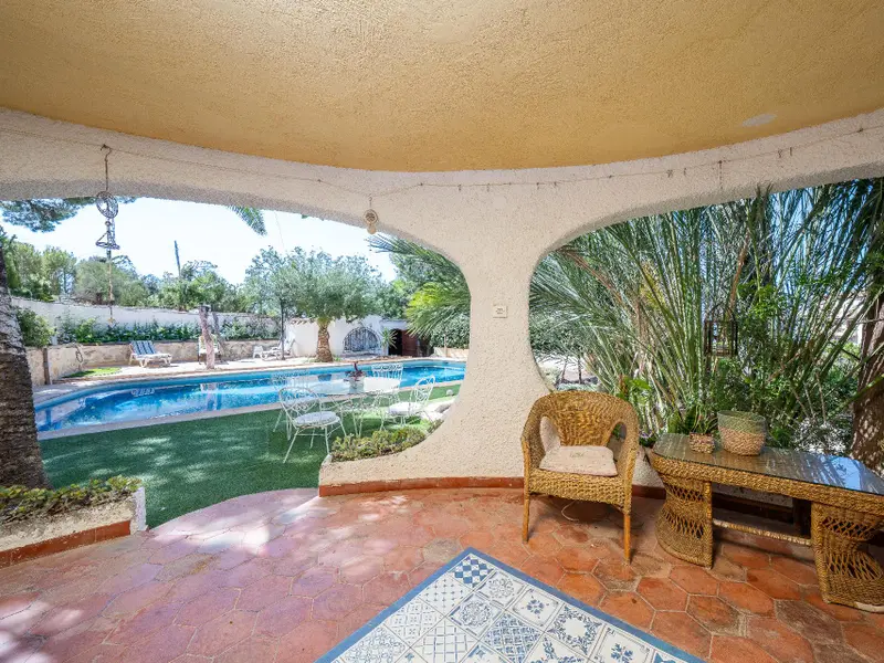Villa de 4 dormitorios en El Campello, Costa Blanca — foto 25 de 30