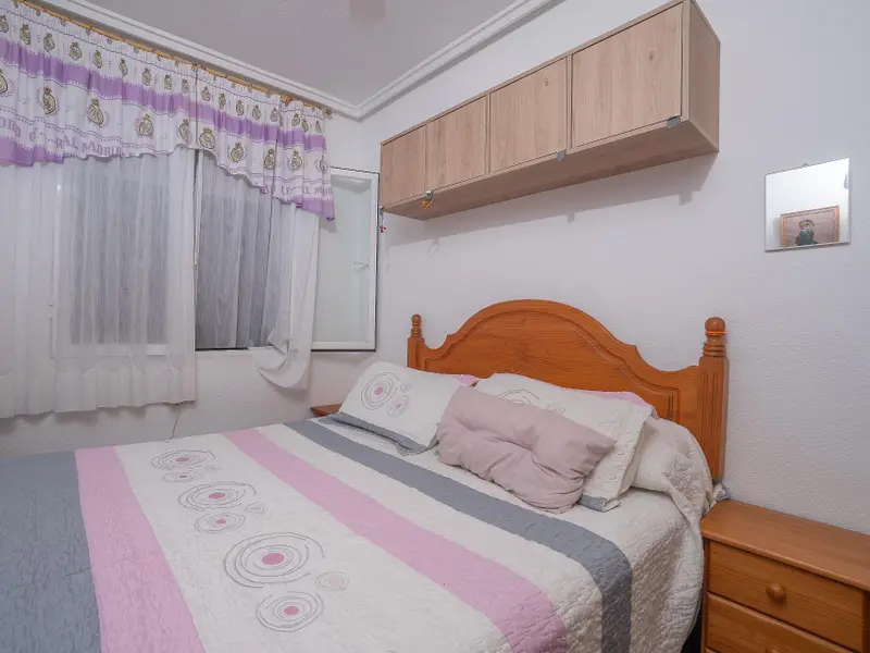 Apartamento de 2 dormitorios en Santa Pola, Costa Blanca — foto 12 de 23