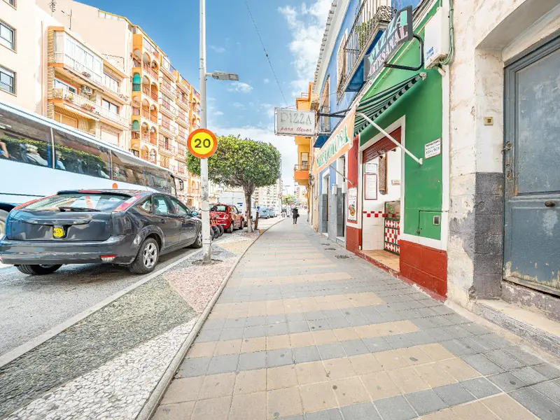 Local commercial avec 2 chambres à Villajoyosa, Costa Blanca — photo 27 sur 30