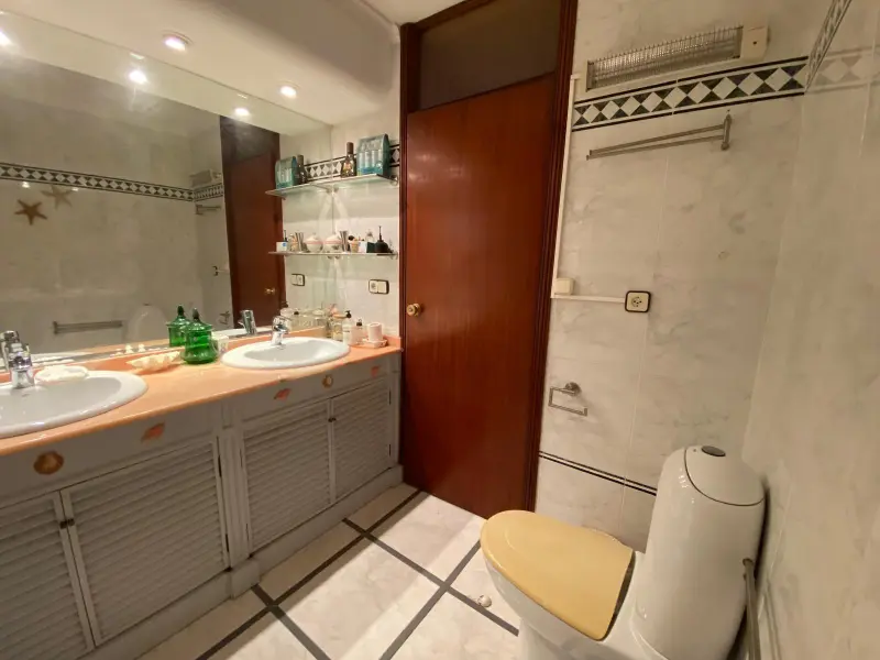 Apartamento de 4 dormitorios en Alicante, Costa Blanca — foto 20 de 30