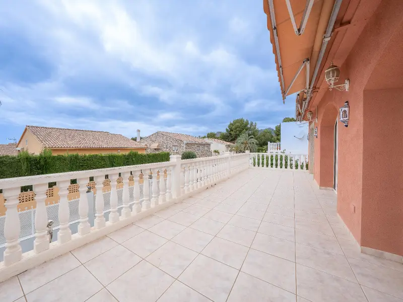 Villa de 5 dormitorios en La Nucía, Costa Blanca — foto 24 de 30