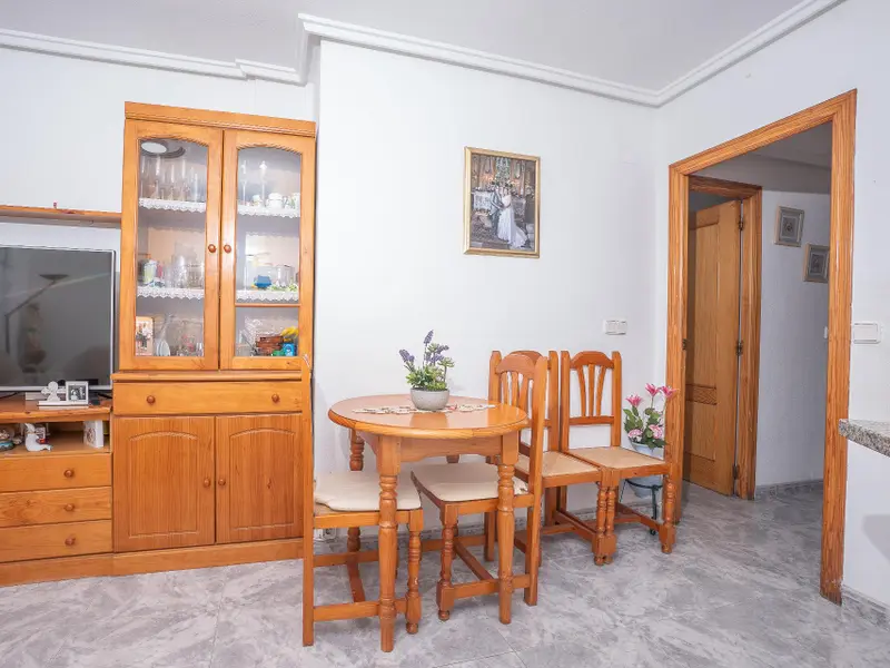 Apartamento de 2 dormitorios en Santa Pola, Costa Blanca — foto 8 de 23
