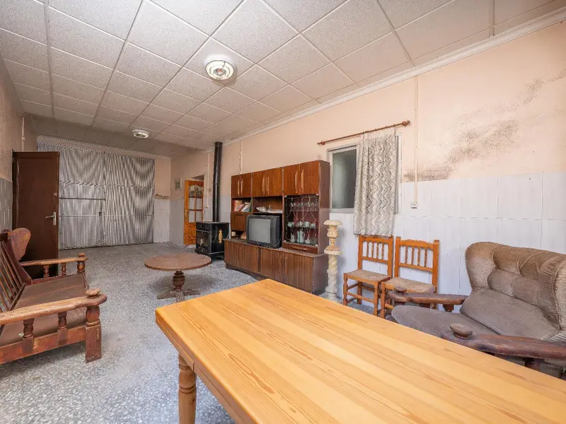 Commercial with 3 bedrooms in Crevillent, Costa Blanca — photo 19 of 29