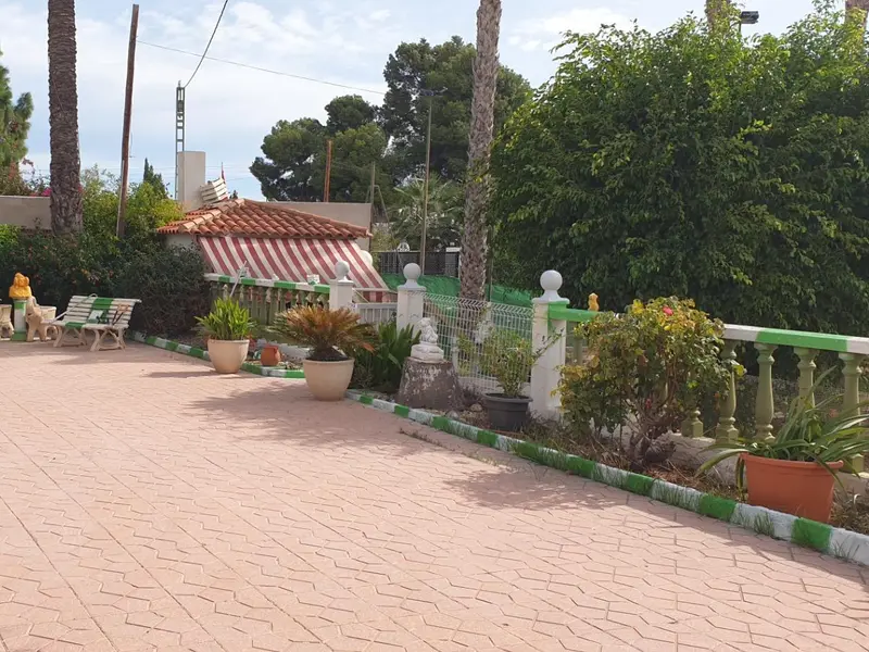 Villa de 3 dormitorios en Elche, Costa Blanca — foto 5 de 27