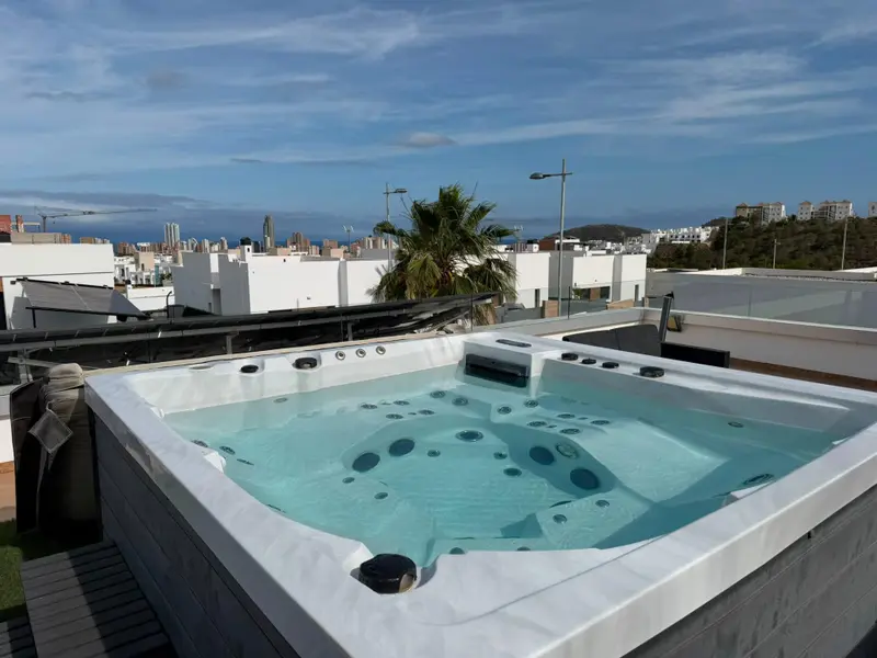 Villa de 3 dormitorios en Finestrat, Costa Blanca — foto 2 de 30