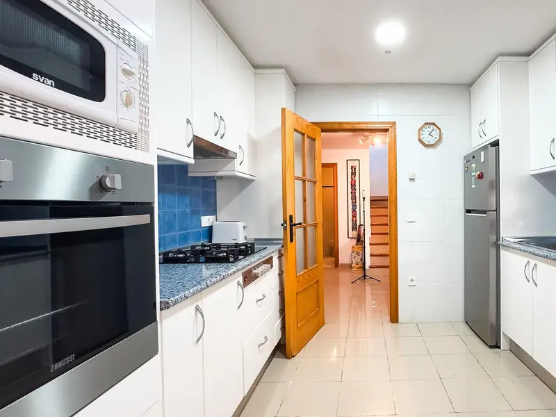 Villa de 4 dormitorios en La Nucía, Costa Blanca — foto 13 de 30