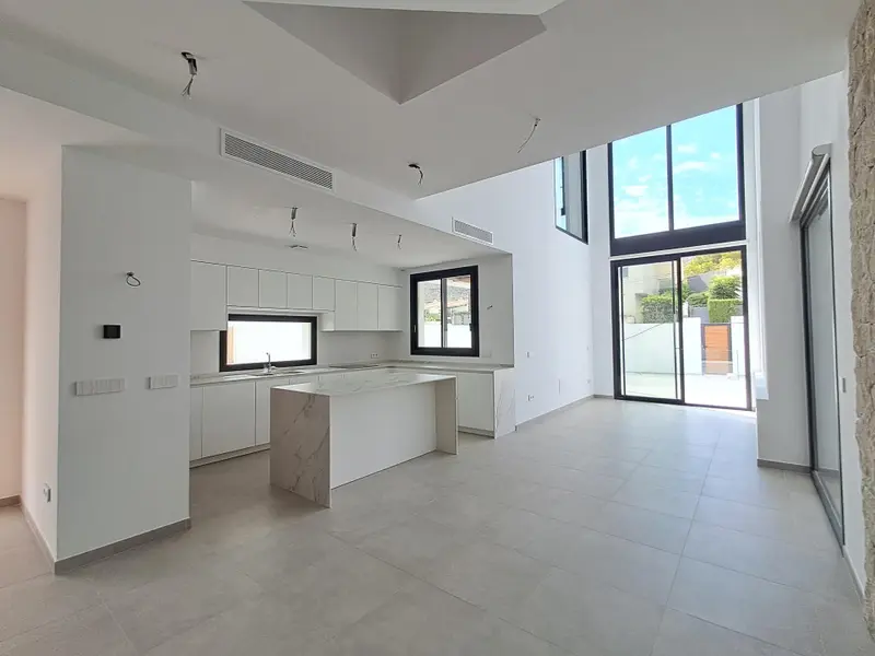 Villa de 4 dormitorios en Albir, Costa Blanca — foto 27 de 30