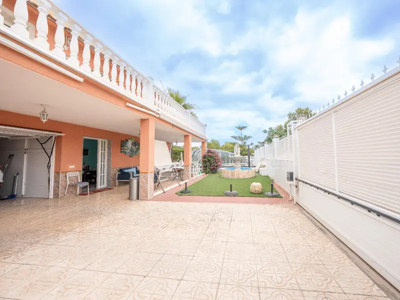Villa de 5 dormitorios en La Nucía, Costa Blanca — foto 9 de 30