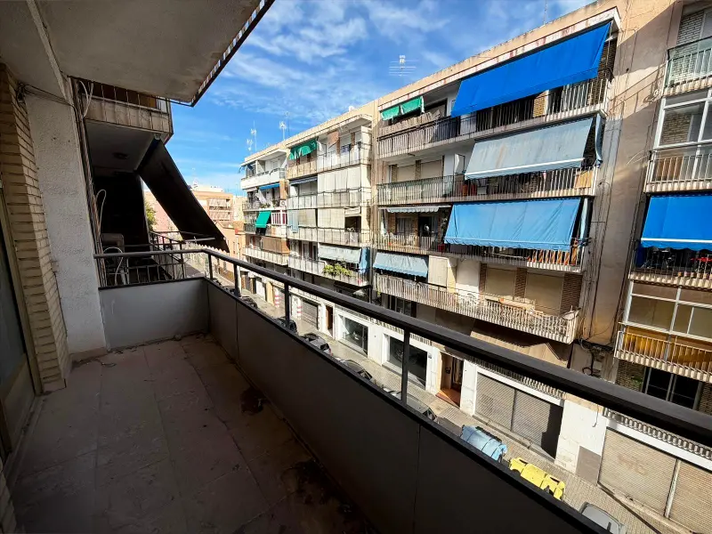 Apartamento de 3 dormitorios en Elche, Costa Blanca — foto 5 de 7