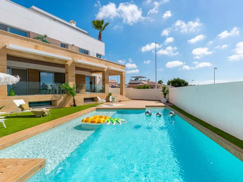 Villa de 4 dormitorios en Rojales, Costa Blanca — foto 17 de 19