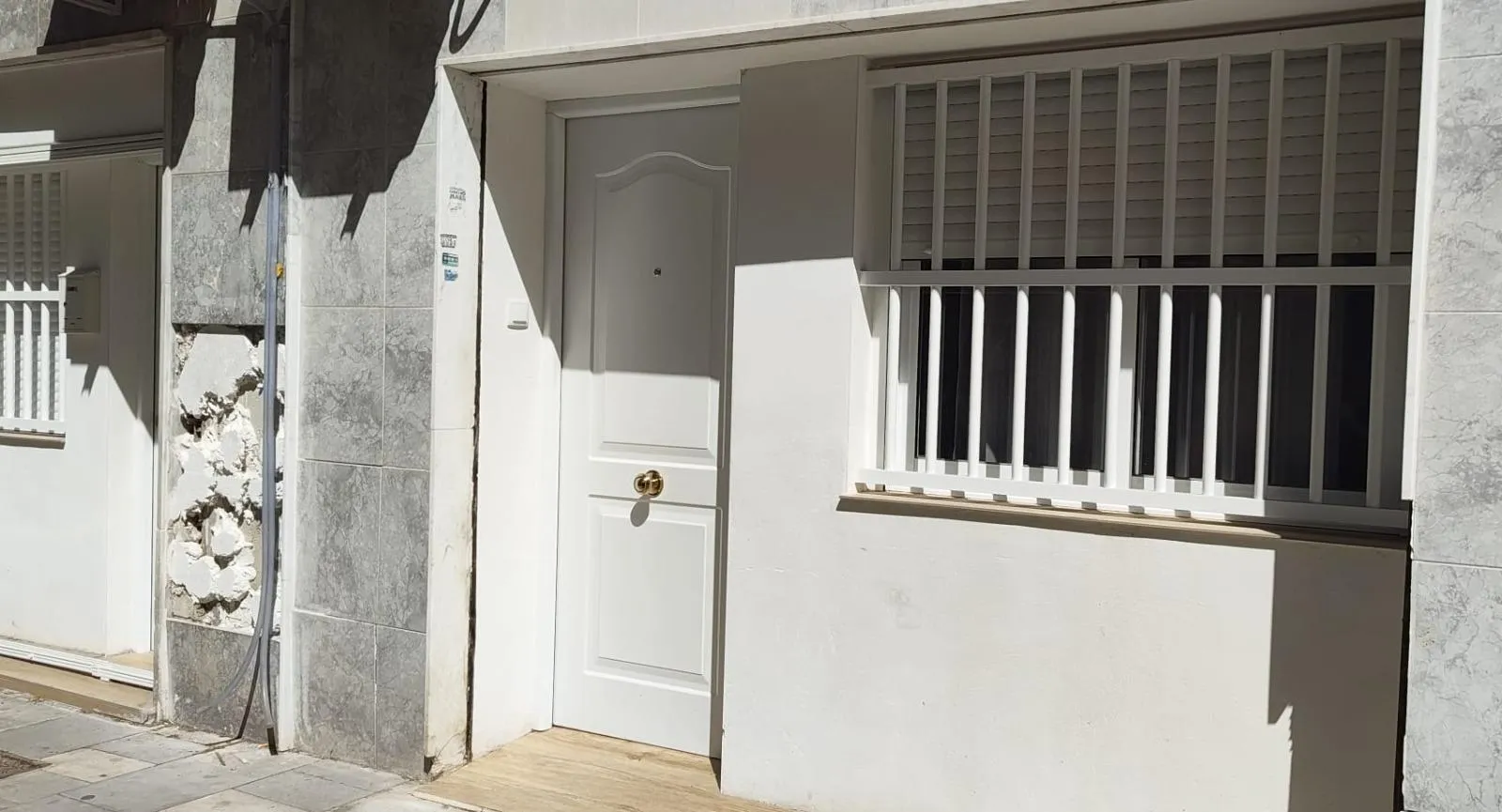 Local comercial en Elche, Costa Blanca — foto 1 de 4