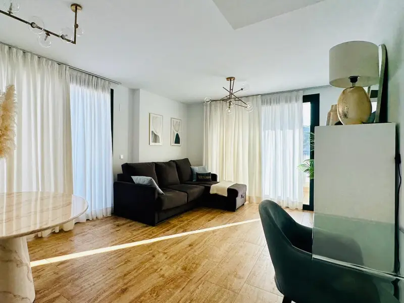 Apartamento de 2 dormitorios en Villajoyosa, Costa Blanca — foto 2 de 29