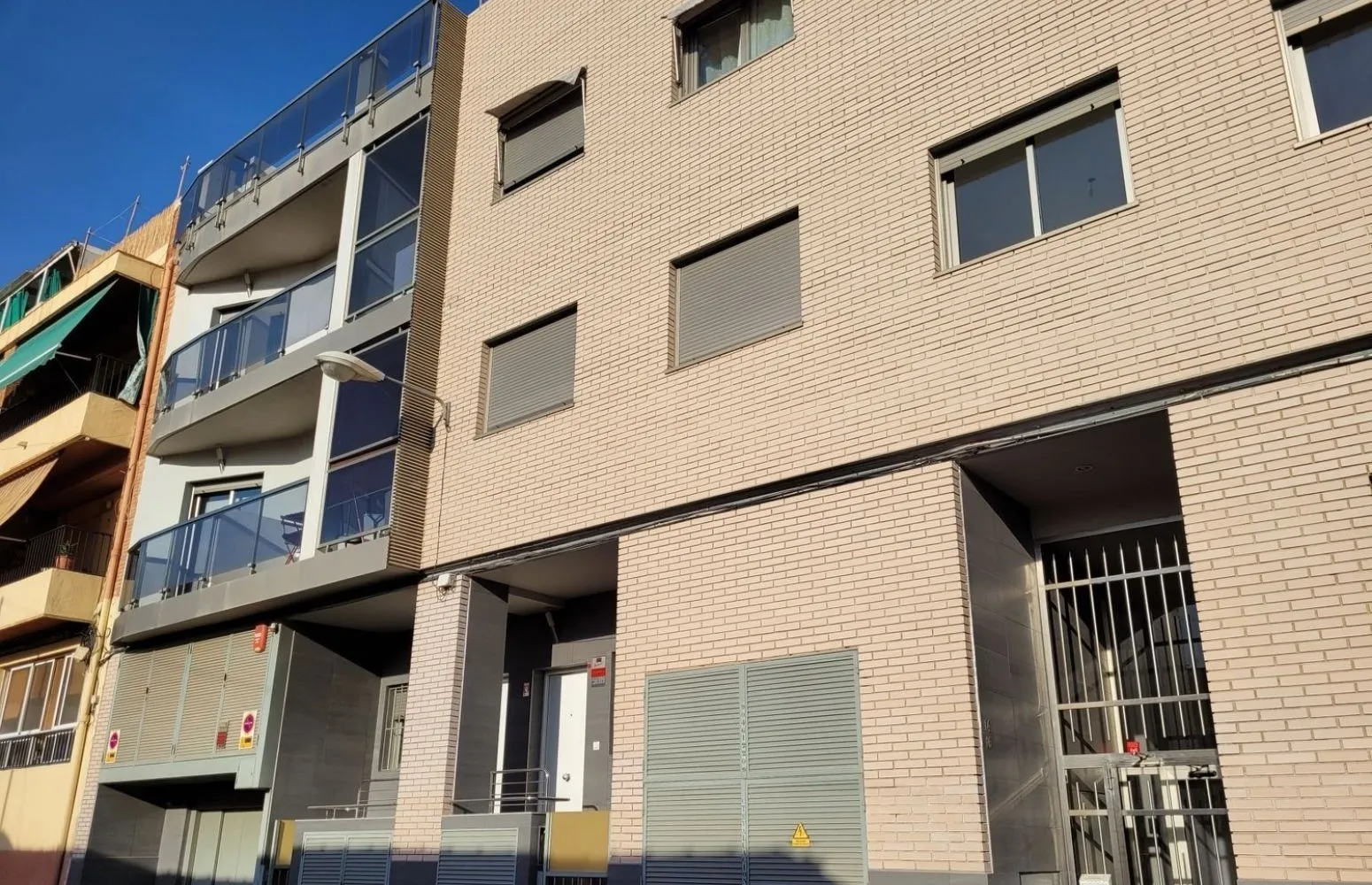 Garaje en Alicante, Costa Blanca — foto 1 de 10
