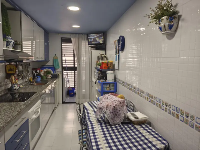 Apartment with 4 bedrooms in Alicante, Costa Blanca — photo 18 of 26