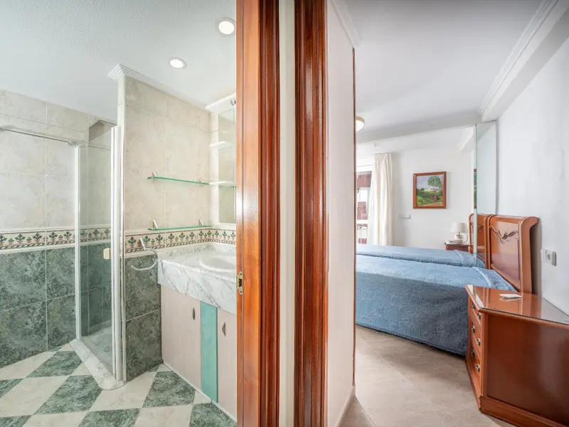Apartamento de 2 dormitorios en Benidorm, Costa Blanca — foto 21 de 28