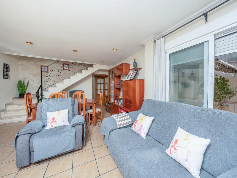 Maison mitoyenne avec 5 chambres à Daya Nueva, Costa Blanca — photo 6 sur 30