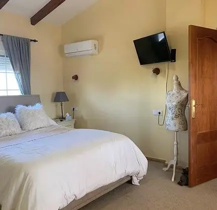 Villa de 4 dormitorios en Dolores, Costa Blanca — foto 13 de 30