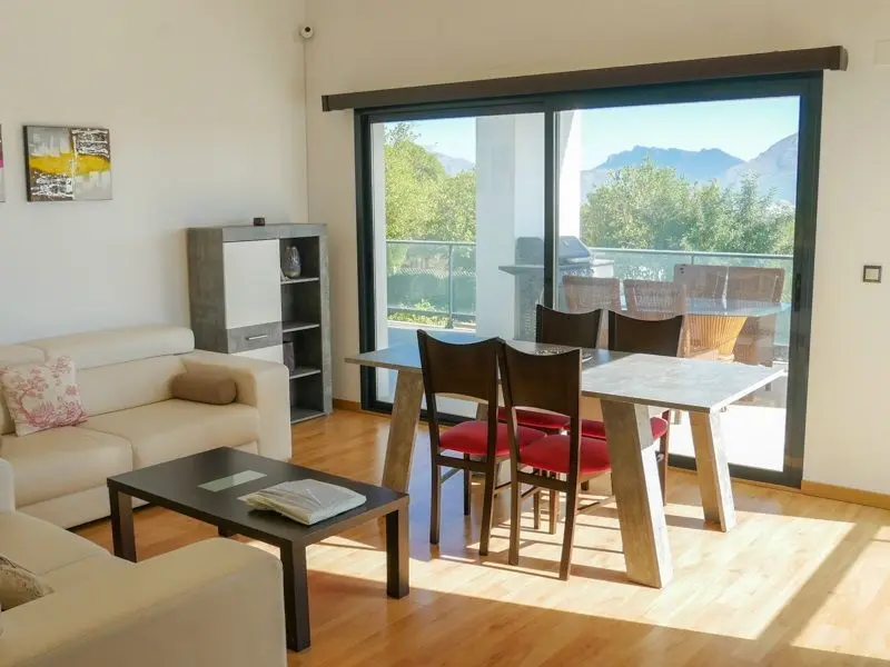 Villa de 4 dormitorios en Polop, Costa Blanca — foto 16 de 30