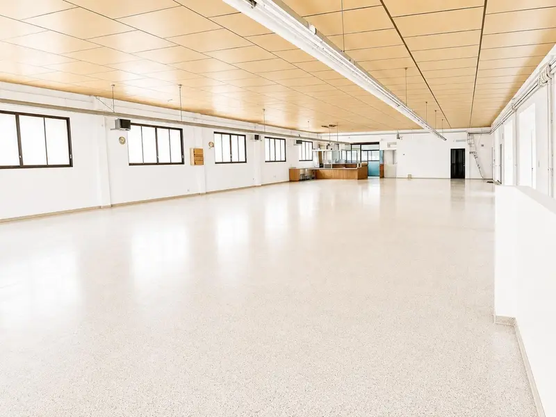 Local comercial en Almansa, Costa Blanca — foto 12 de 20