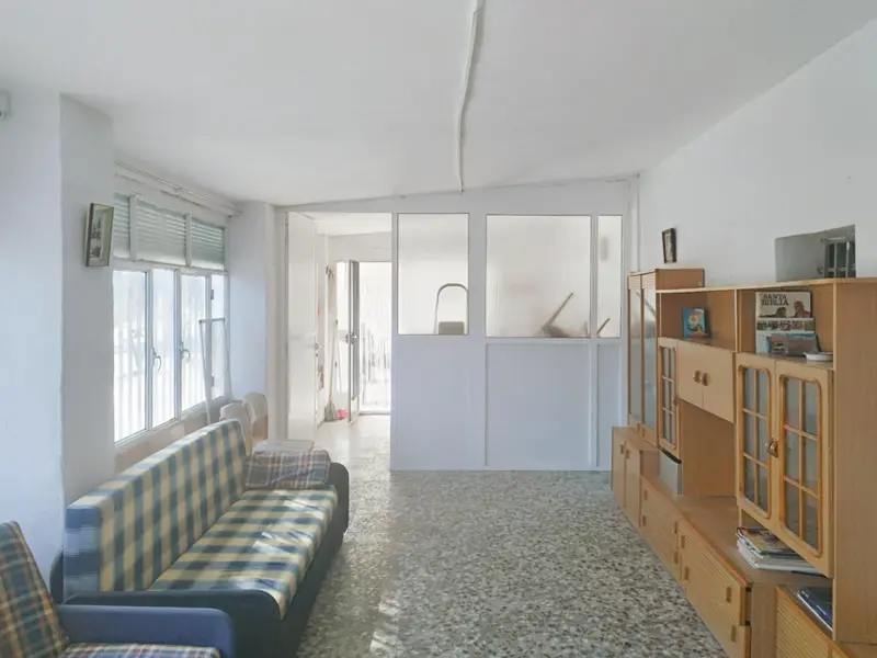 Вилла de 5 dormitorios en Pinoso, Costa Blanca — фото 14 из 24