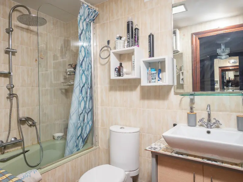 Apartamento de 4 dormitorios en Desconocido, Costa Blanca — foto 8 de 21