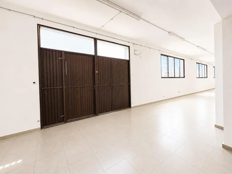 Local comercial en Almansa, Costa Blanca — foto 7 de 20