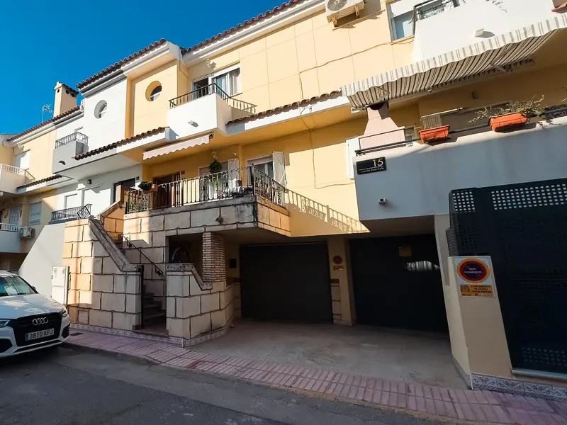 Bungalow de 3 dormitorios en Desconocido, Costa Blanca — foto 25 de 30
