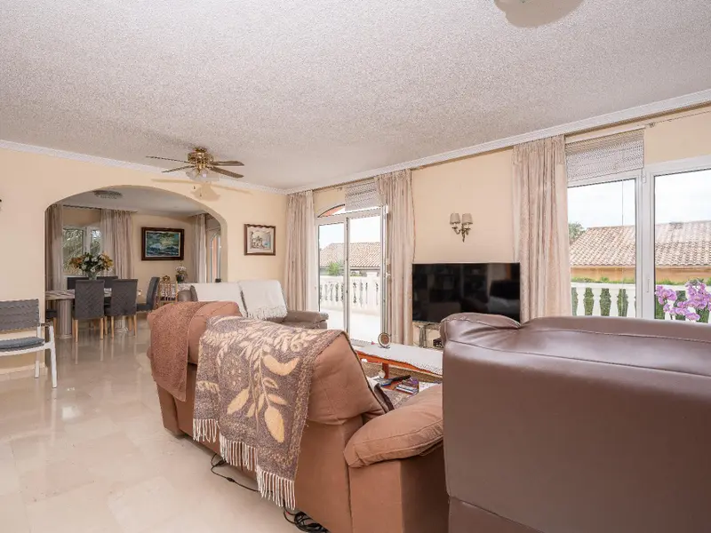 Villa de 5 dormitorios en La Nucía, Costa Blanca — foto 21 de 30