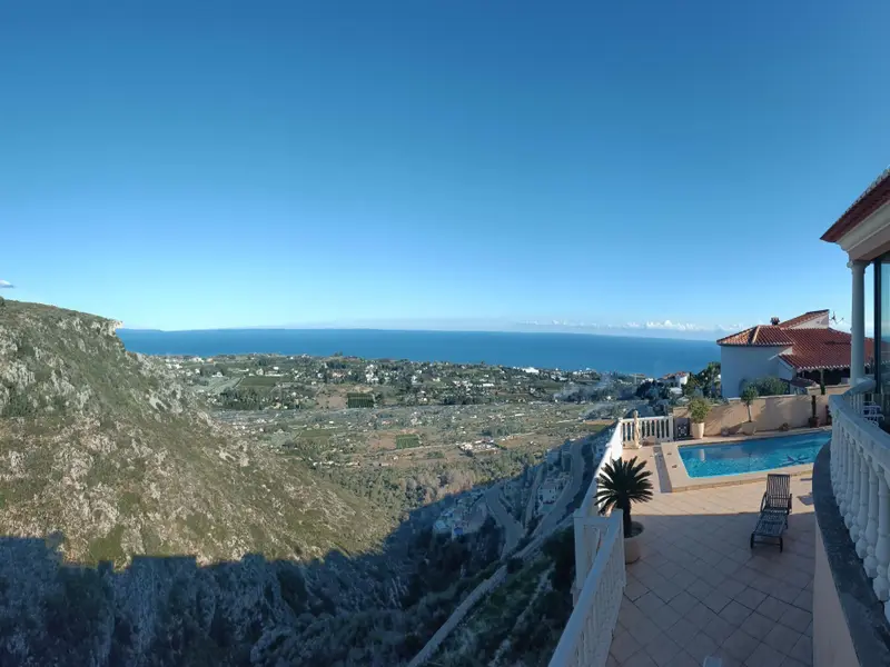 Villa with 4 bedrooms in Dénia, Costa Blanca — photo 4 of 30