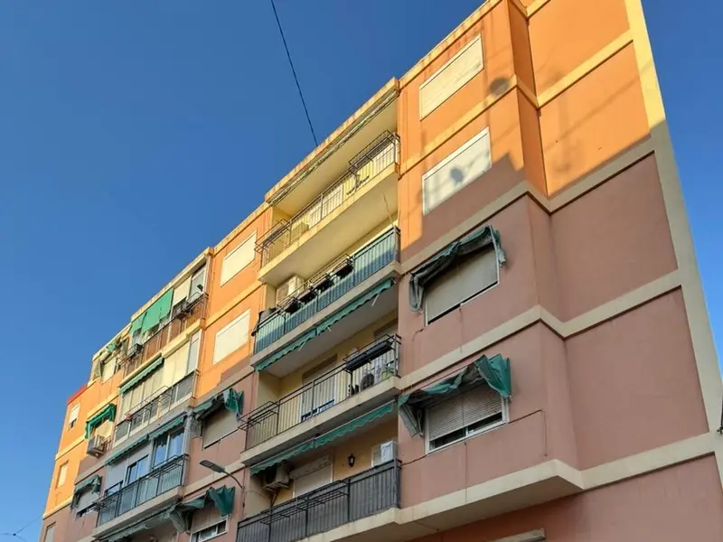 Apartamento de 4 dormitorios en Alicante, Costa Blanca — foto 15 de 17