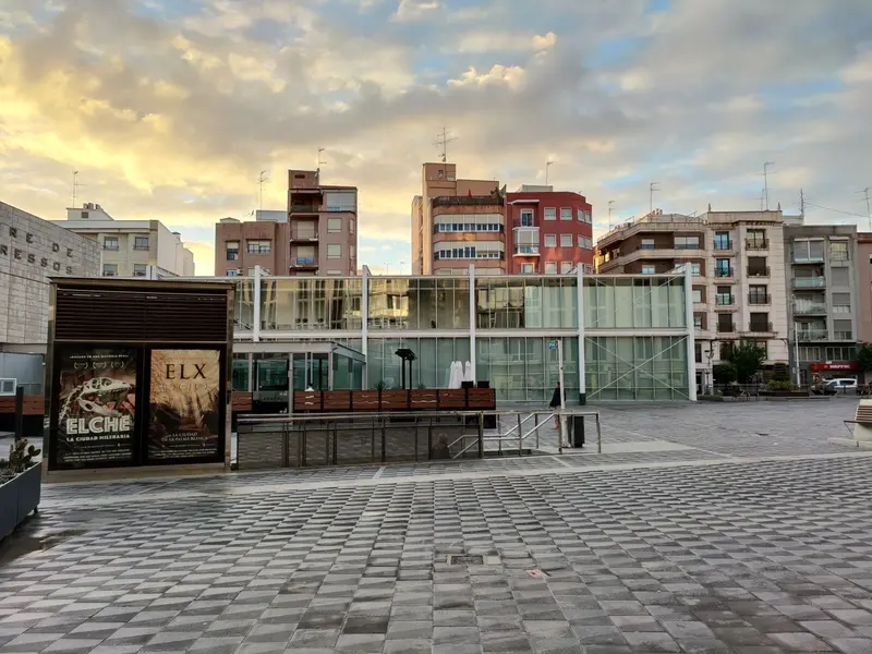 Local comercial en Elche, Costa Blanca — foto 12 de 16
