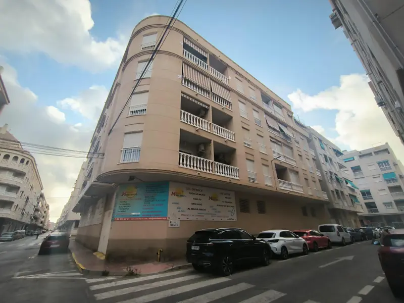 Apartamento de 2 dormitorios en Torrevieja, Costa Blanca — foto 17 de 23