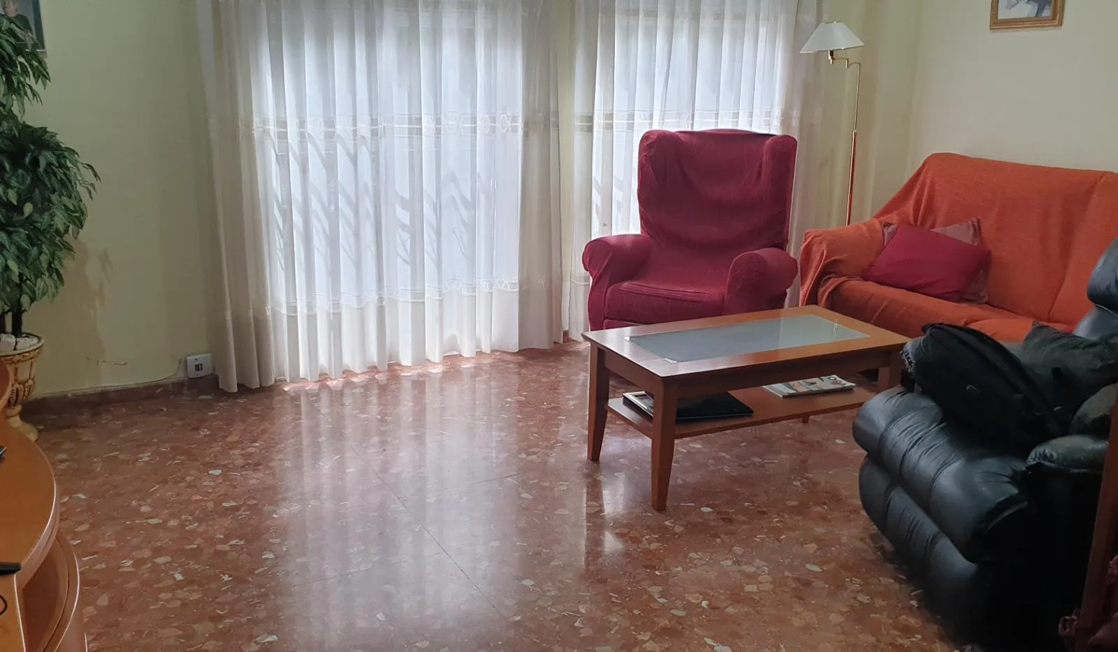 Apartamento de 3 dormitorios en Elche, Costa Blanca — foto 1 de 15