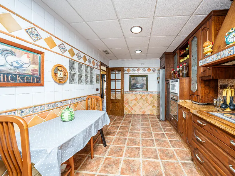 Villa de 7 dormitorios en Daya Nueva, Costa Blanca — foto 11 de 30