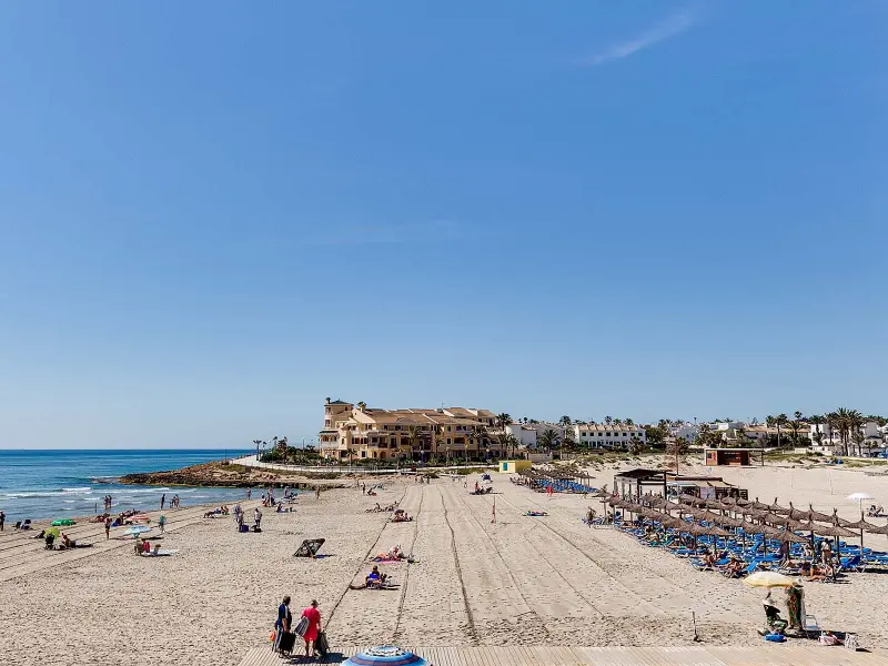 Villa de 3 dormitorios en Orihuela Costa, Costa Blanca — foto 15 de 30